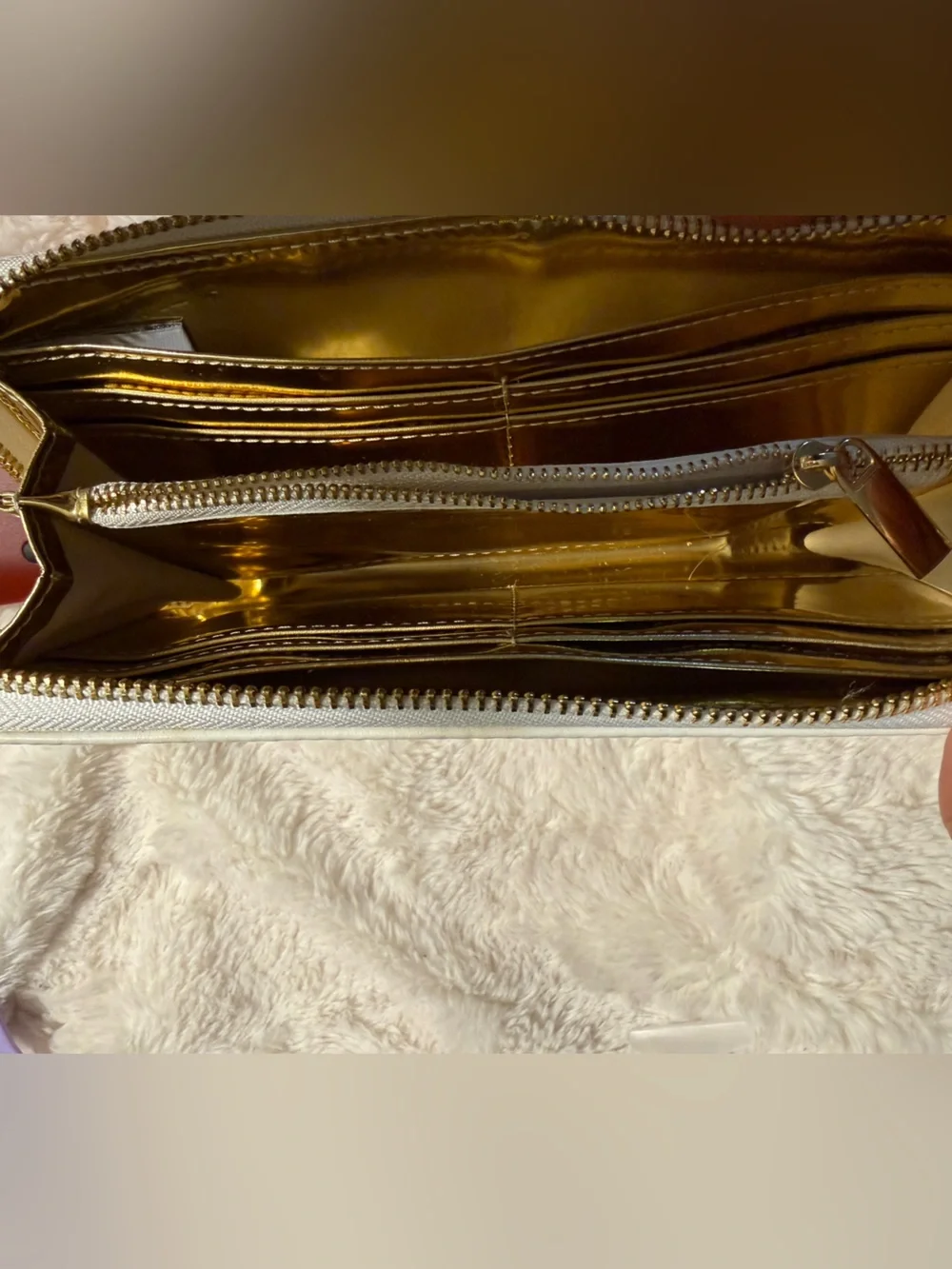 Universal Studios White and Gold 'Hogwarts to London' Statement Clutch Wallet